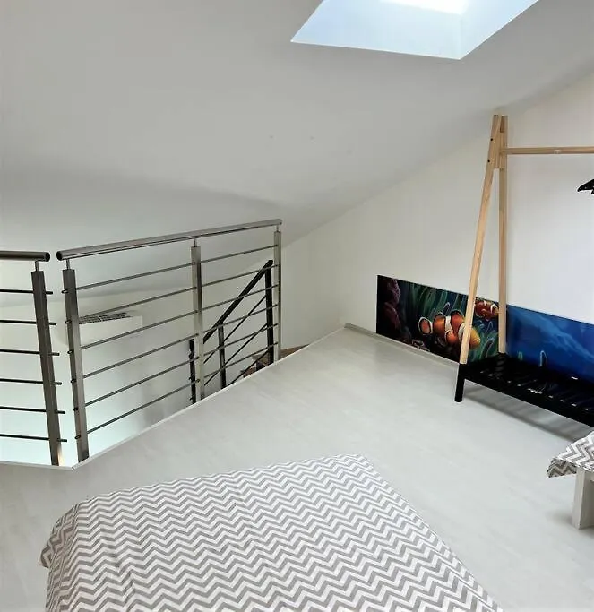 Apartment Zambratija, For Up To Six Guests  Zambratija (Istria)