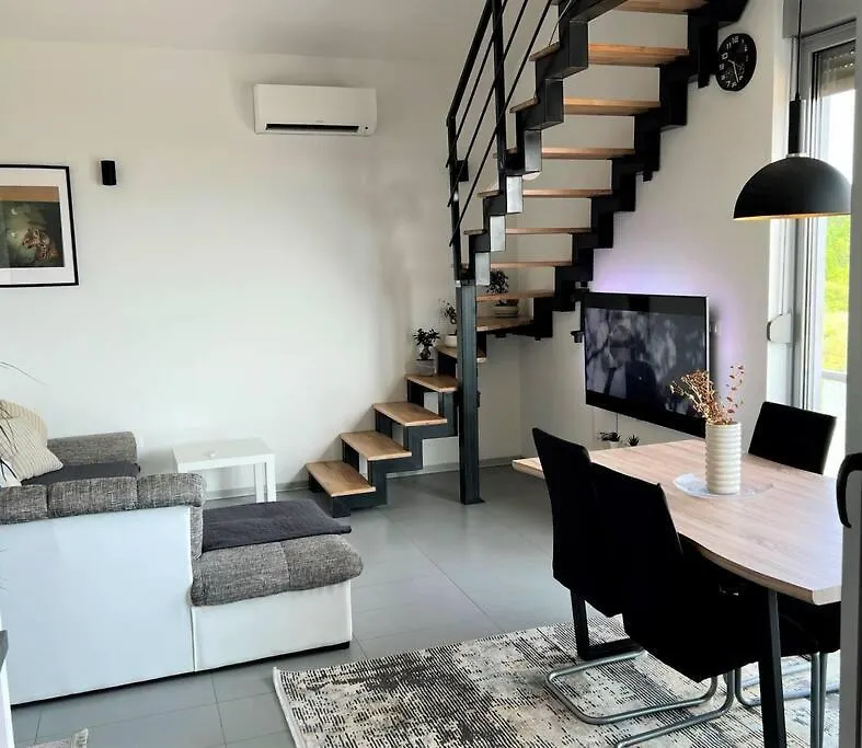 Apartment Zambratija, For Up To Six Guests